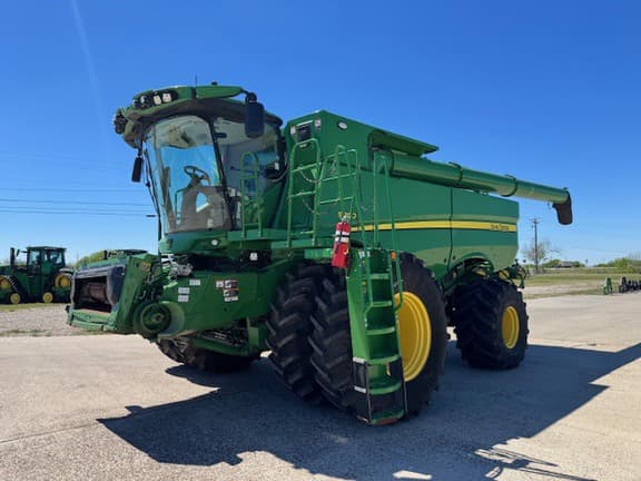 Image of John Deere S780 equipment image 3