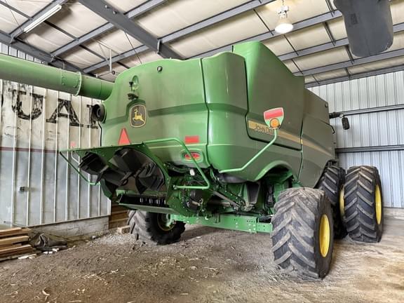 Image of John Deere S780 equipment image 4