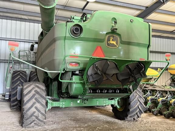 Image of John Deere S780 equipment image 3