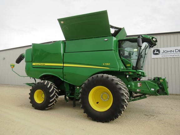 Main image John Deere S780
