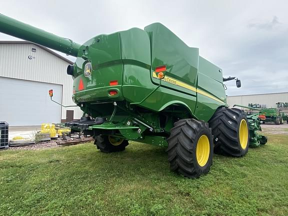 Image of John Deere S780 equipment image 2