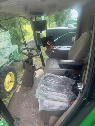 Image of John Deere S780 equipment image 4