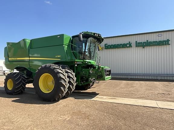 Image of John Deere S780 equipment image 1