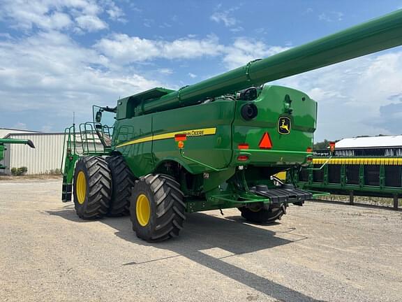 Image of John Deere S780 equipment image 1
