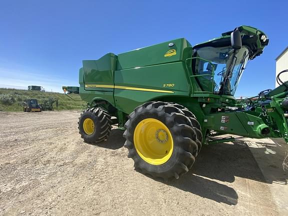 Image of John Deere S780 Primary image