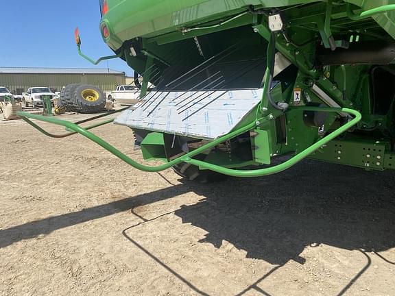 Image of John Deere S780 equipment image 4