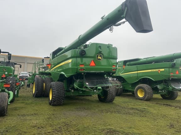 Image of John Deere S780 equipment image 1