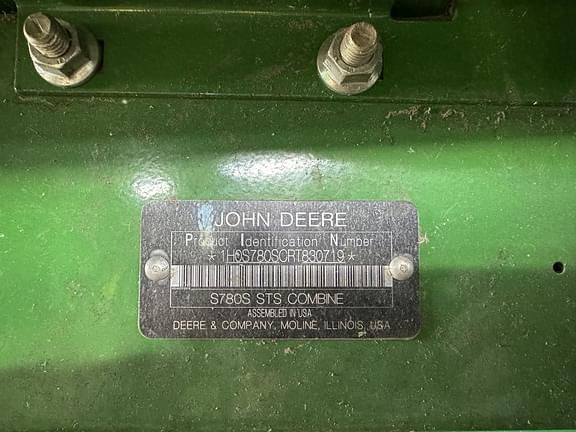 Image of John Deere S780 equipment image 1