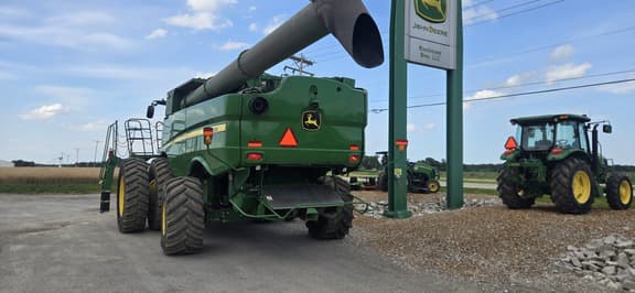Image of John Deere S780 equipment image 3