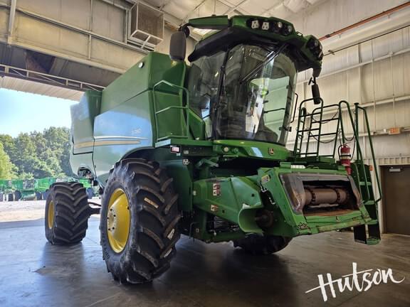 Image of John Deere S780 Primary image
