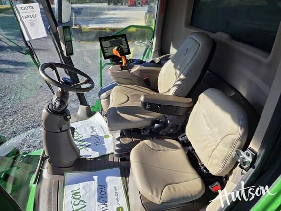 Image of John Deere S780 equipment image 1