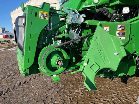 Image of John Deere S780 equipment image 2