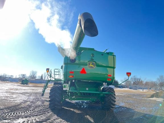 2024 John Deere S780 Equipment Image0