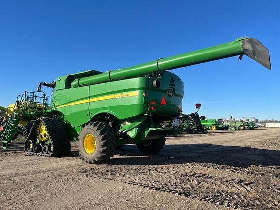 Image of John Deere S780 equipment image 1