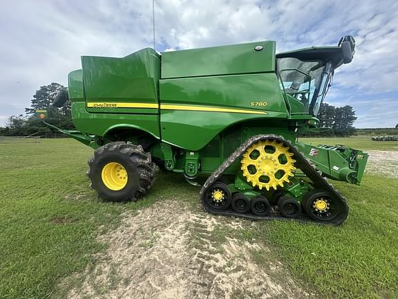 Image of John Deere S780 equipment image 1