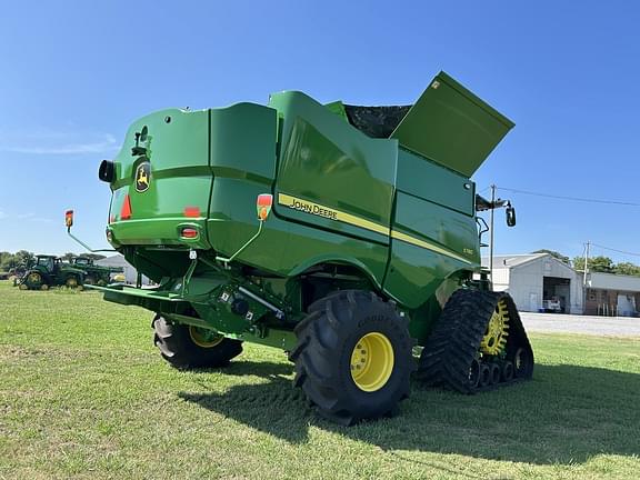 Image of John Deere S780 equipment image 3