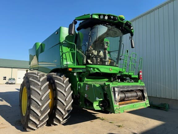 Image of John Deere S780 Primary image