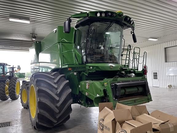 Image of John Deere S780 equipment image 1