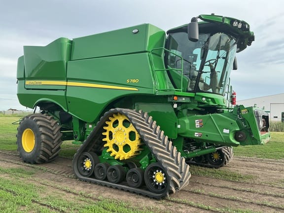 2024 John Deere S780 Equipment Image0