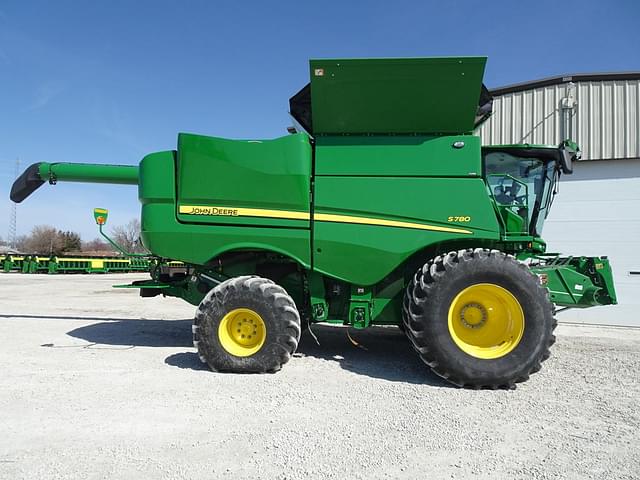 Image of John Deere S780 equipment image 3