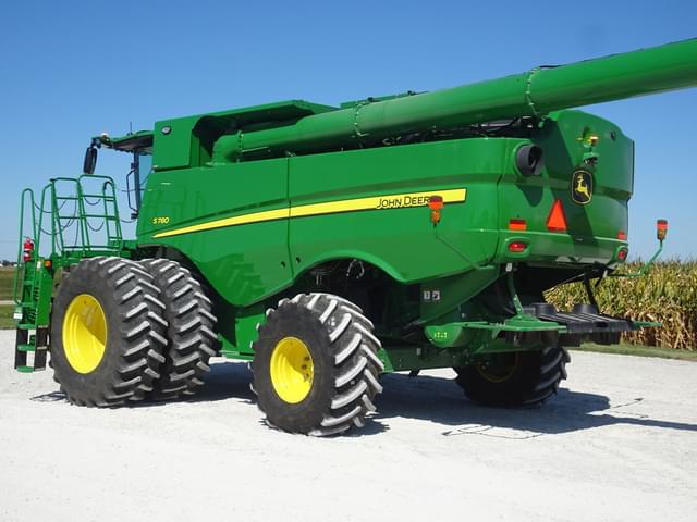 Image of John Deere S780 equipment image 3