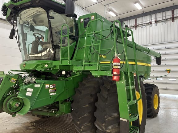 2024 John Deere S780 Equipment Image0