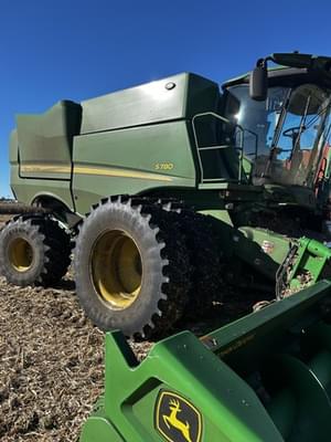 2024 John Deere S780 Image