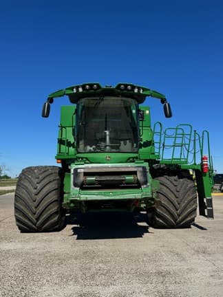Image of John Deere S780 equipment image 2