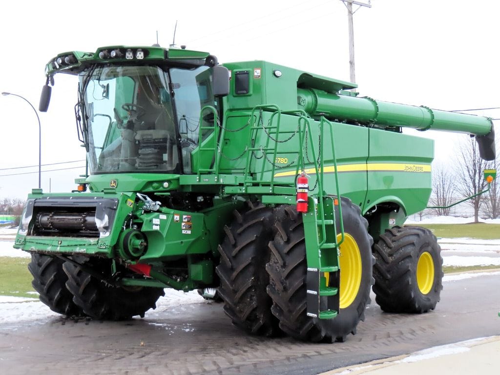 2024 John Deere S780 Equipment Image0
