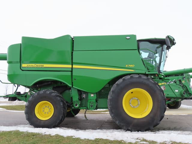 Image of John Deere S780 equipment image 3
