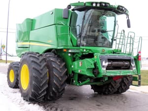 2024 John Deere S780 Image