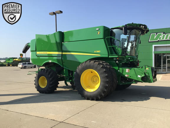 Image of John Deere S780 equipment image 1