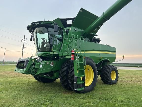 Image of John Deere S780 Primary image