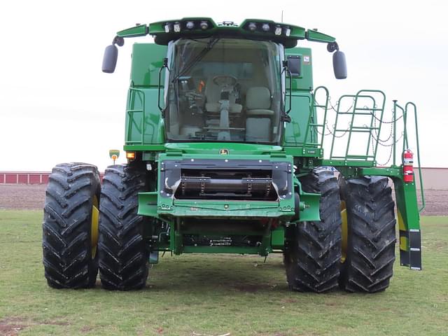Image of John Deere S780 equipment image 1
