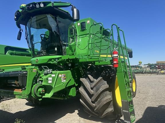 Image of John Deere S780 Primary image
