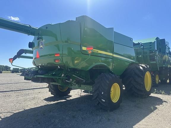 Image of John Deere S780 equipment image 3