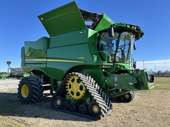 Image of John Deere S780 equipment image 4