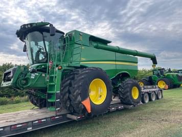 Main image John Deere S780