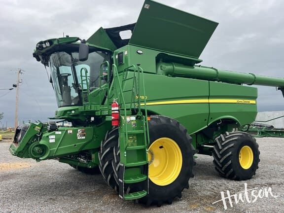 Image of John Deere S780 equipment image 1