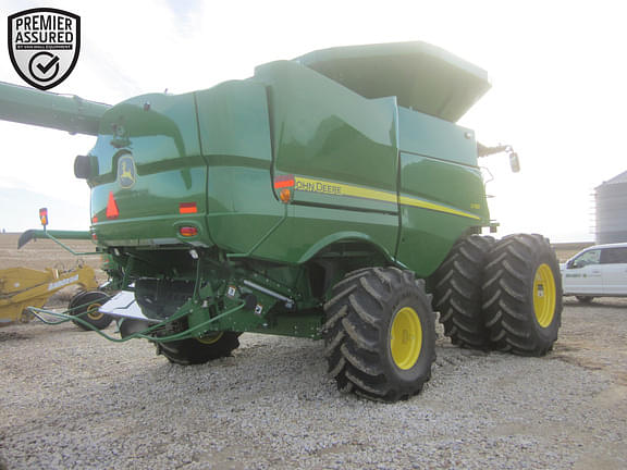 Image of John Deere S780 equipment image 2