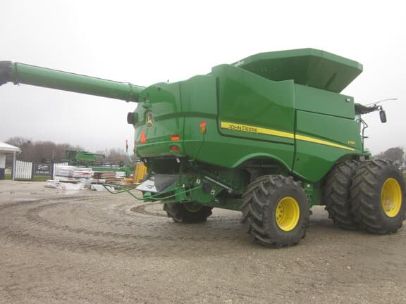 Image of John Deere S780 equipment image 4