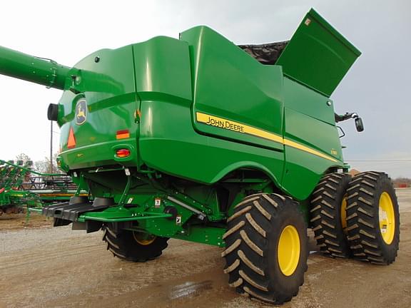 Image of John Deere S780 equipment image 4