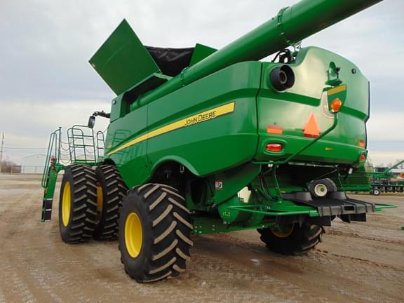 Image of John Deere S780 equipment image 3
