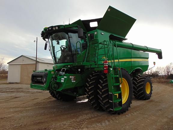 Image of John Deere S780 equipment image 1