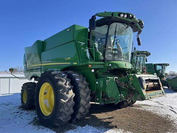 Image of John Deere S780 equipment image 3