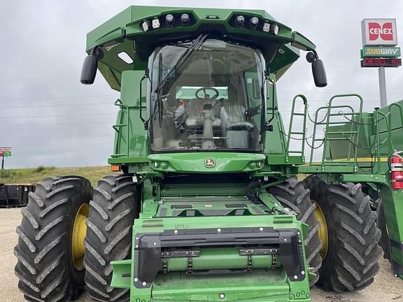 Image of John Deere S780 equipment image 3