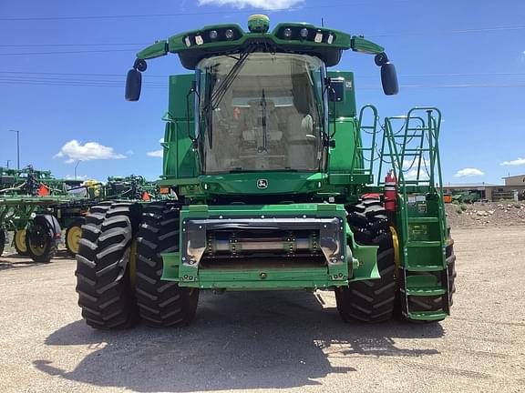 Image of John Deere S780 equipment image 1