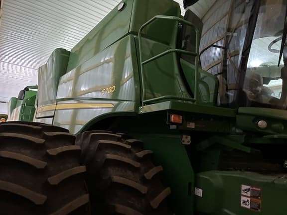 Image of John Deere S780 equipment image 1