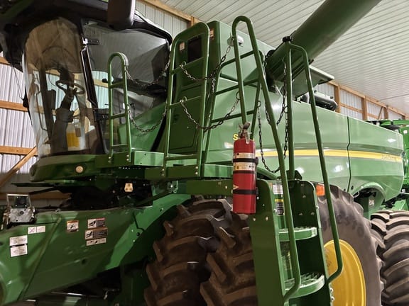 2024 John Deere S780 Equipment Image0