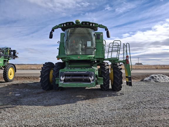 Image of John Deere S780 equipment image 3